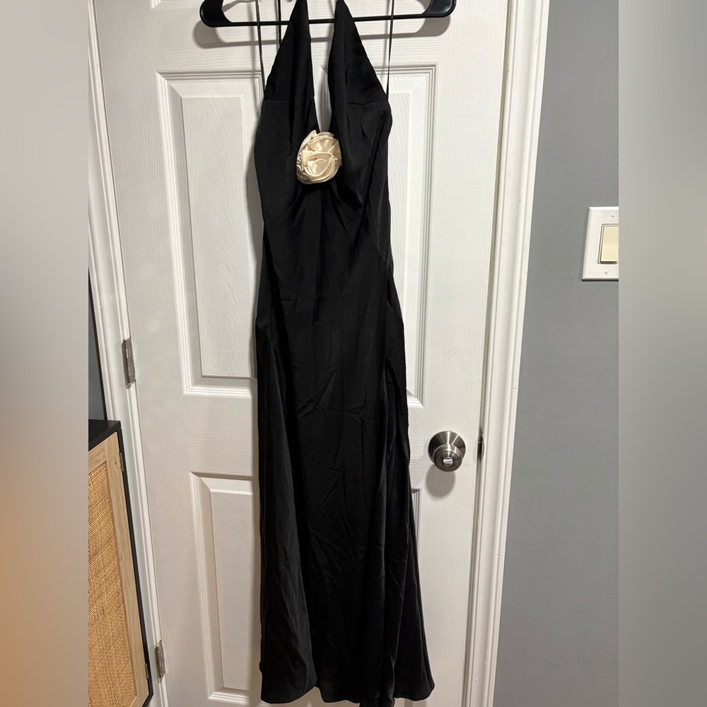 Maxi dress with floral detail - Picture 4 of 6